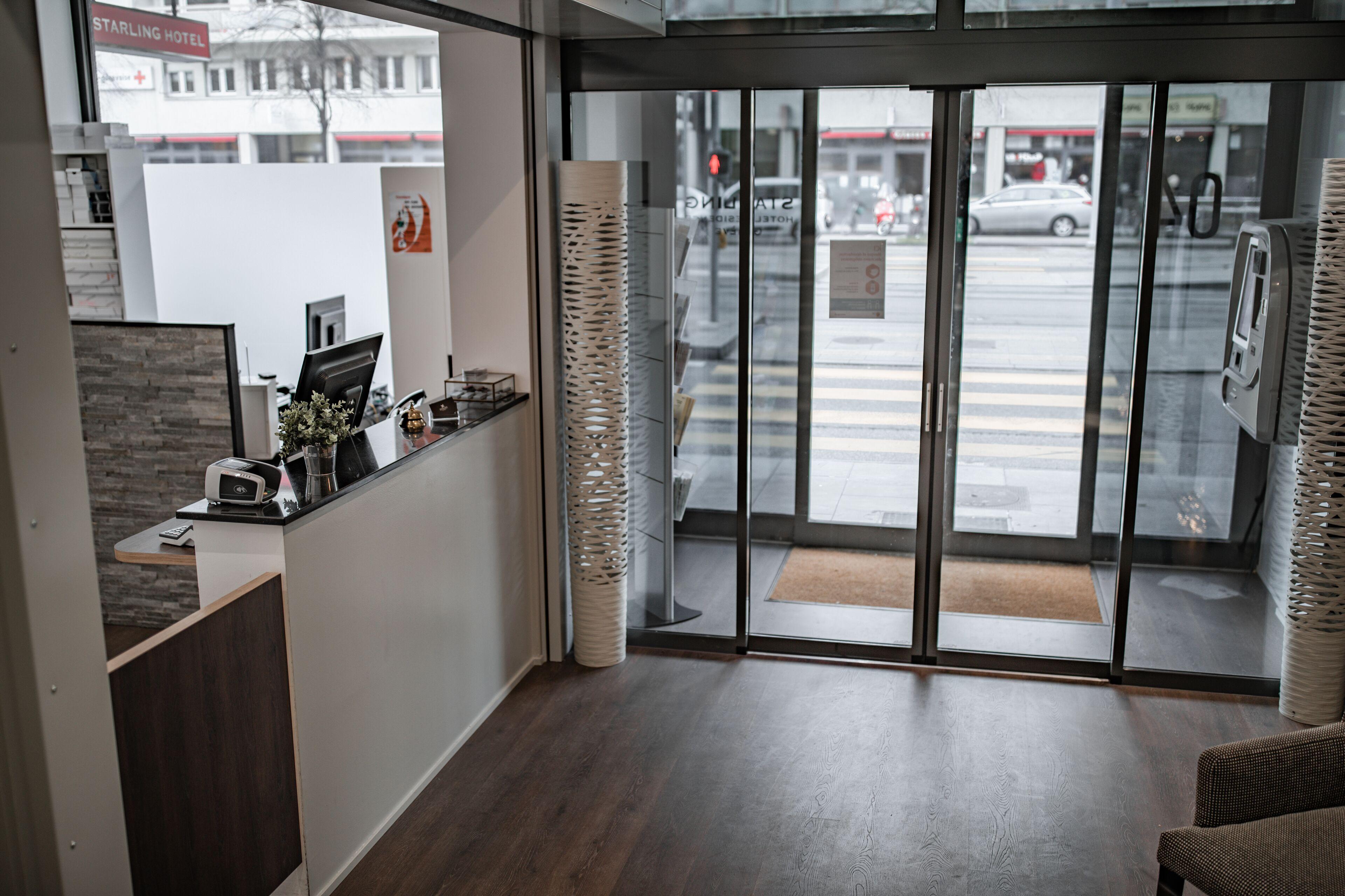 Starling Aparthotel 4*