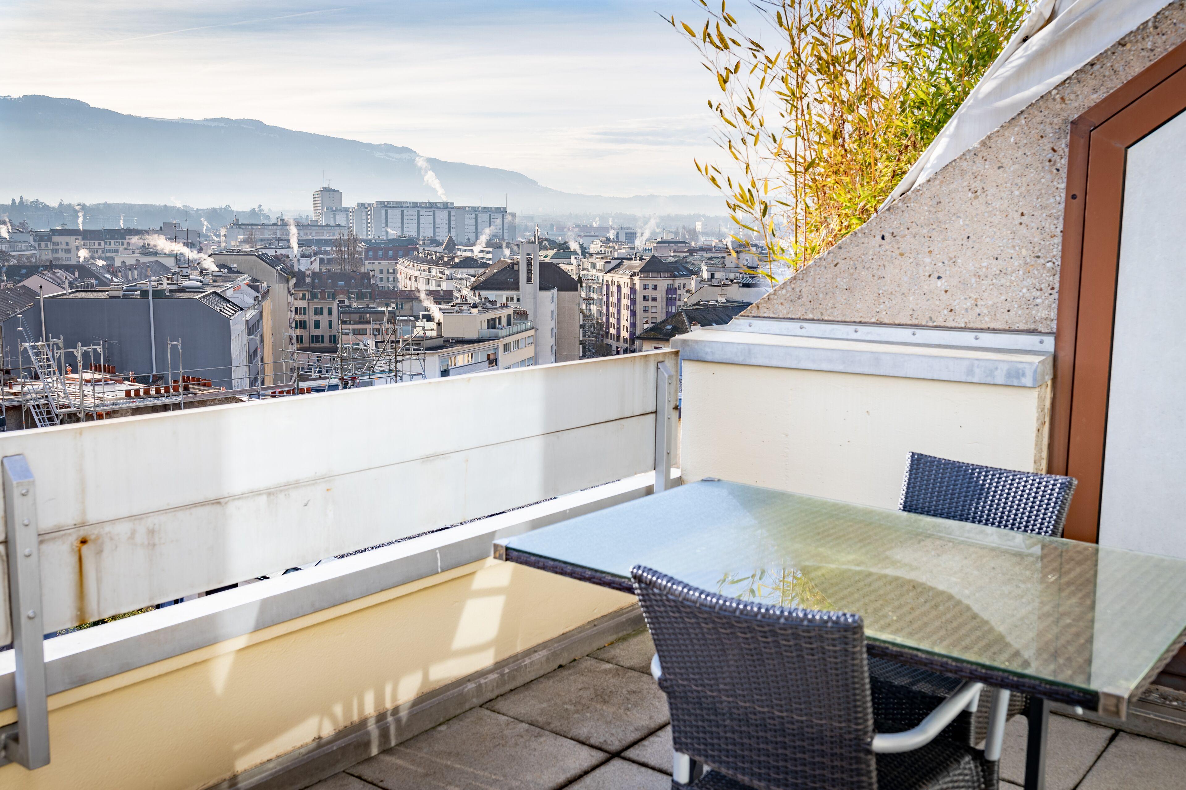 Starling Aparthotel 4*